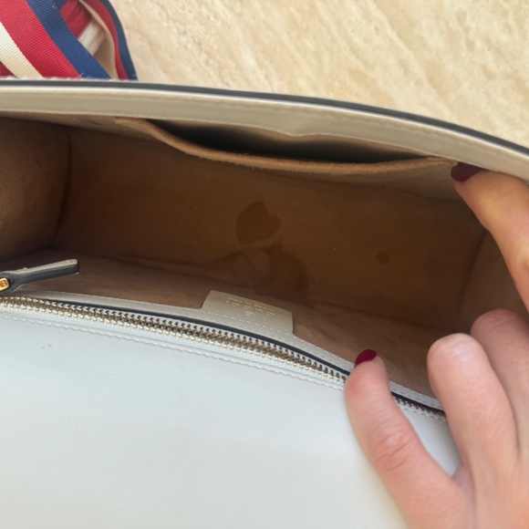 White Gucci Carlfskin Sylvie Shoulder Bag - Picture 9 of 10